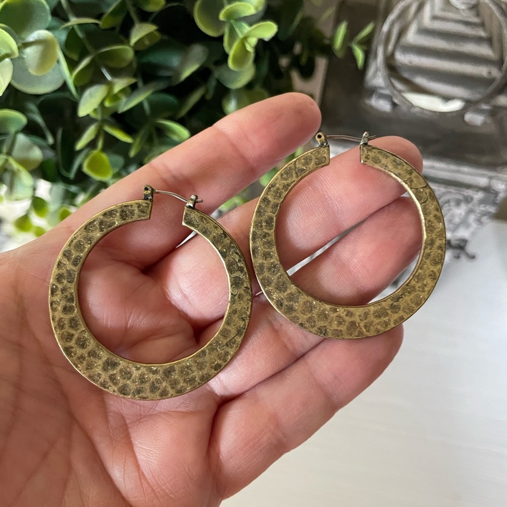 Vintage hammered textured large brass brutalist style hoop earrings 1.75”